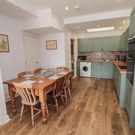 Number 33 Holiday home *