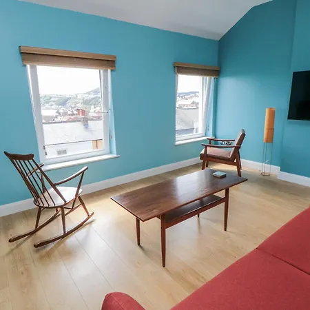 Number 33 * スカーバラ